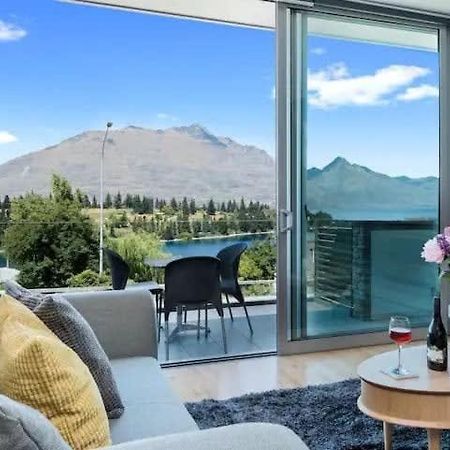 Luxury Lakeview 2 Bedroom Apartment 퀸즈타운 외부 사진